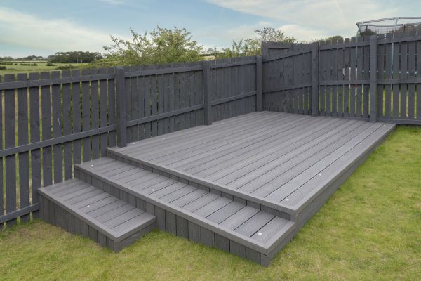 Vinyl Deck Construction in Bel Air